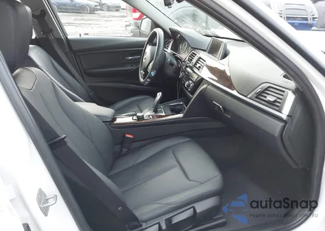 2016 BMW 320I z USA, uszkodzony, nr VIN WBA8E1G5XGNU12450